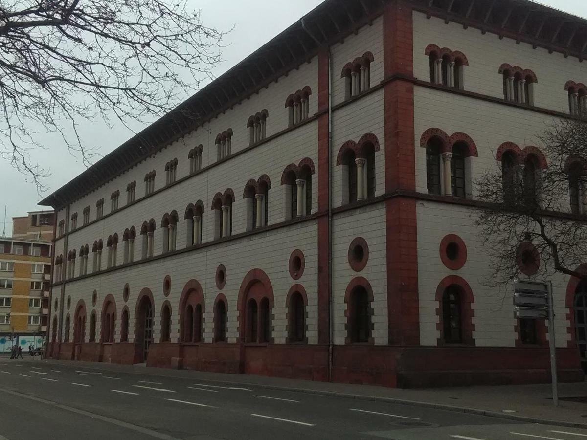 Ferienwohnung Zimmer in Kaiserslautern Exterior foto